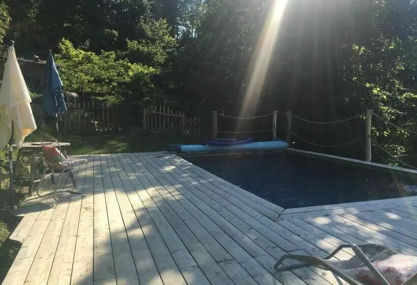 Aamiaismajoitus (B&B) La Cabane Aux Sapins