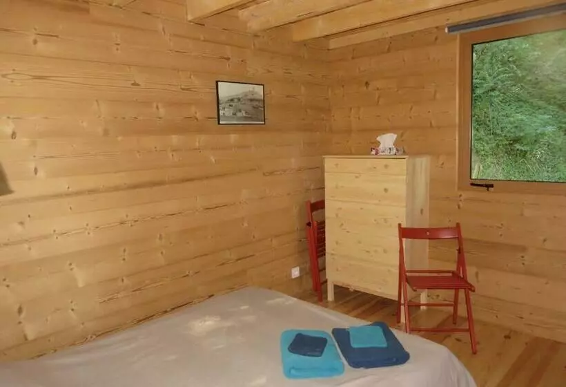 Aamiaismajoitus (B&B) La Cabane Aux Sapins