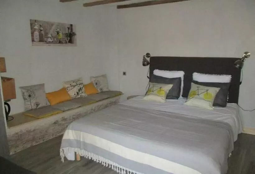 Aamiaismajoitus (B&B) La Grange Aux Hirondelles