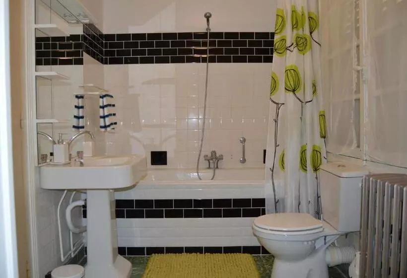 Aamiaismajoitus (B&B) La Vieille Distillerie