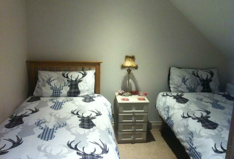 East Dunster Deer Farm B&b