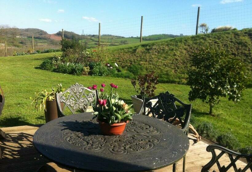 East Dunster Deer Farm B&b