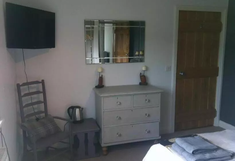 East Dunster Deer Farm B&b