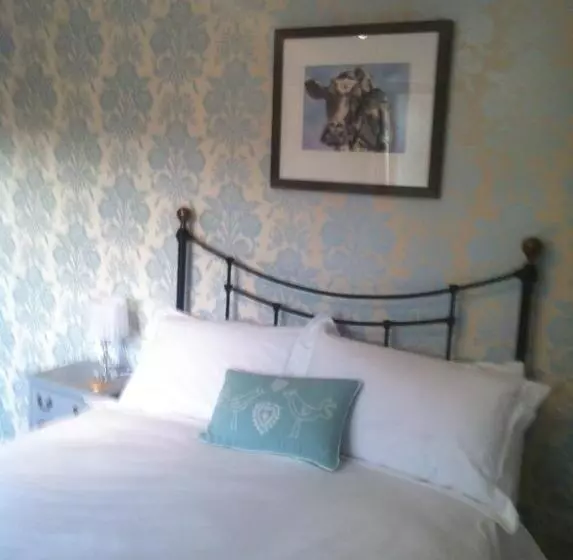East Dunster Deer Farm B&b