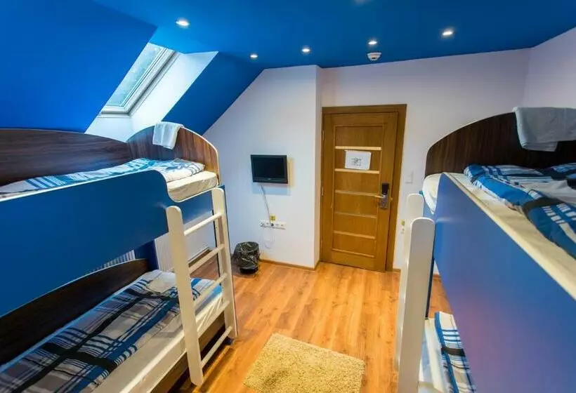 Green Hostel