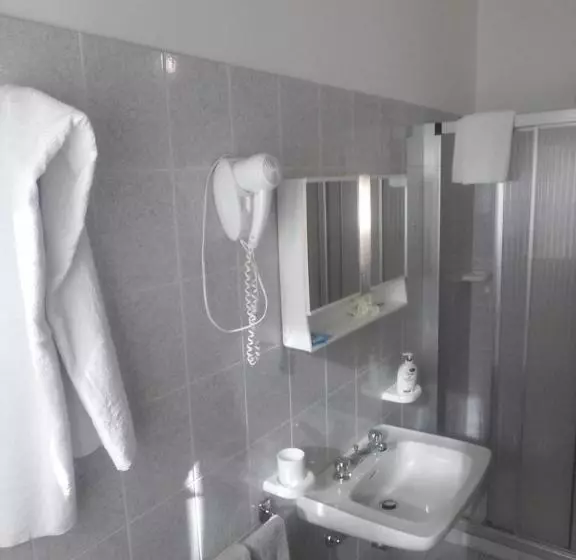 Hotelli Albergo Ester