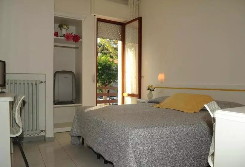 Hotelli Albergo Ester