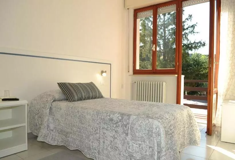 Hotelli Albergo Ester