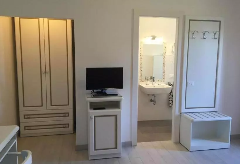 Hotelli Albergo Ester