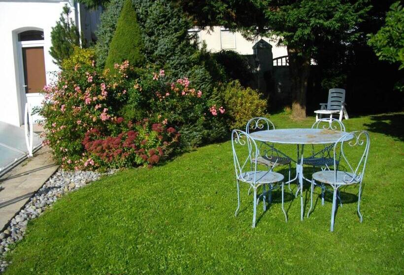 ベッドアンドブレックファースト Au Bois Dormant