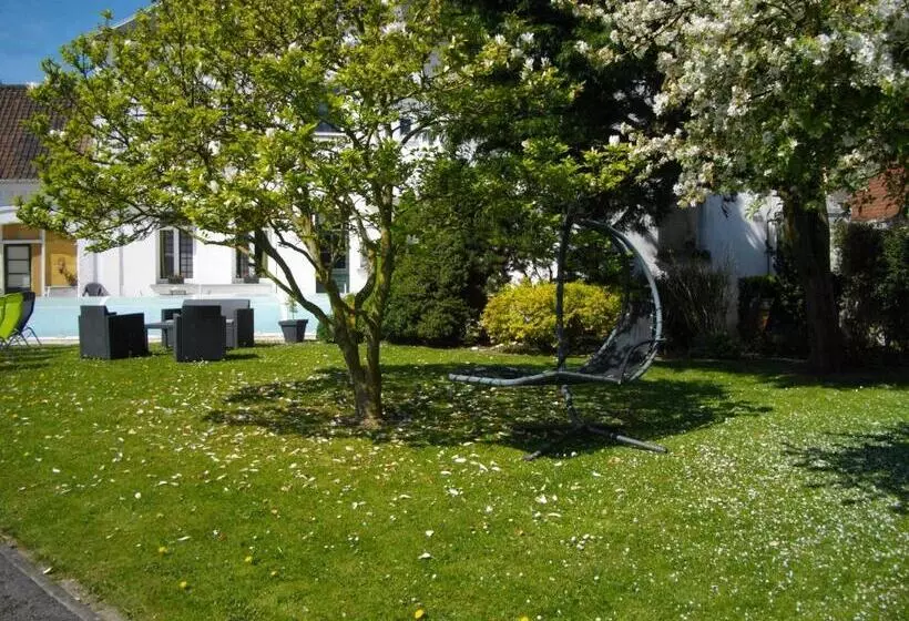 Aamiaismajoitus (B&B) Au Bois Dormant