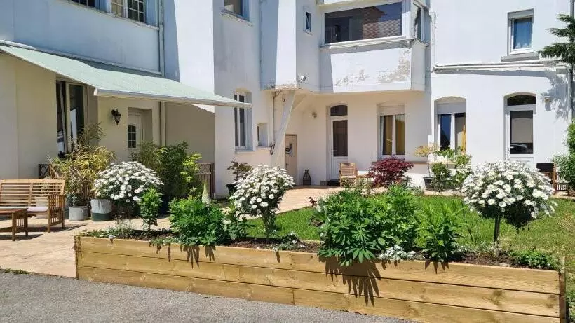 Aamiaismajoitus (B&B) Au Bois Dormant