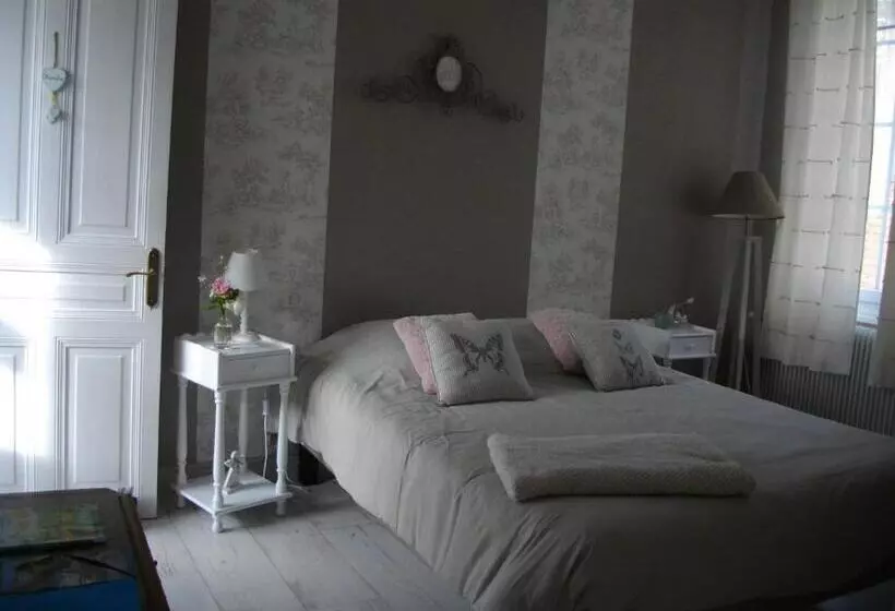 Aamiaismajoitus (B&B) Au Bois Dormant