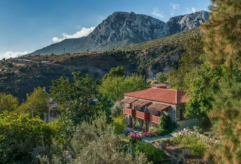 Aamiaismajoitus (B&B) Karaburun Bahçe