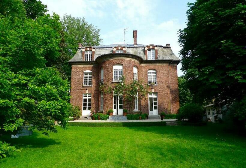 ベッドアンドブレックファースト Queen Christine