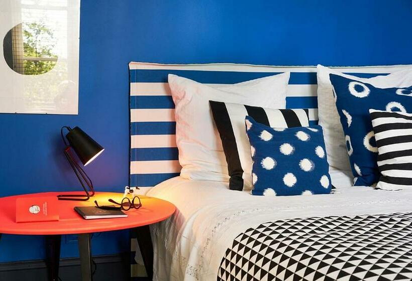 ベッドアンドブレックファースト Queen Christine