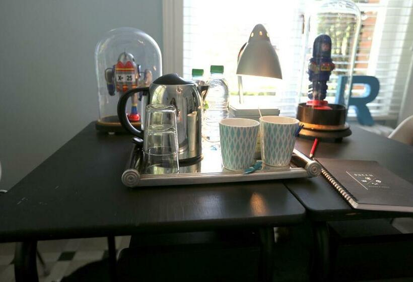 ベッドアンドブレックファースト Queen Christine