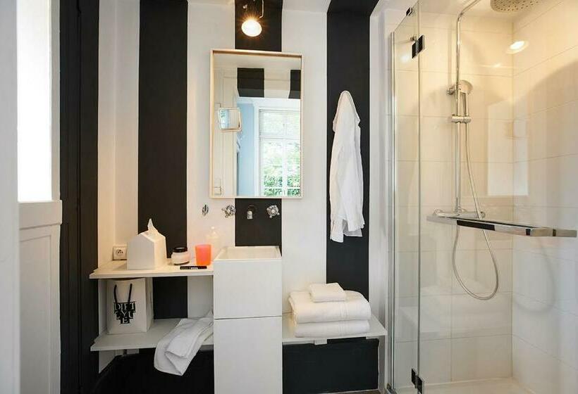 ベッドアンドブレックファースト Queen Christine