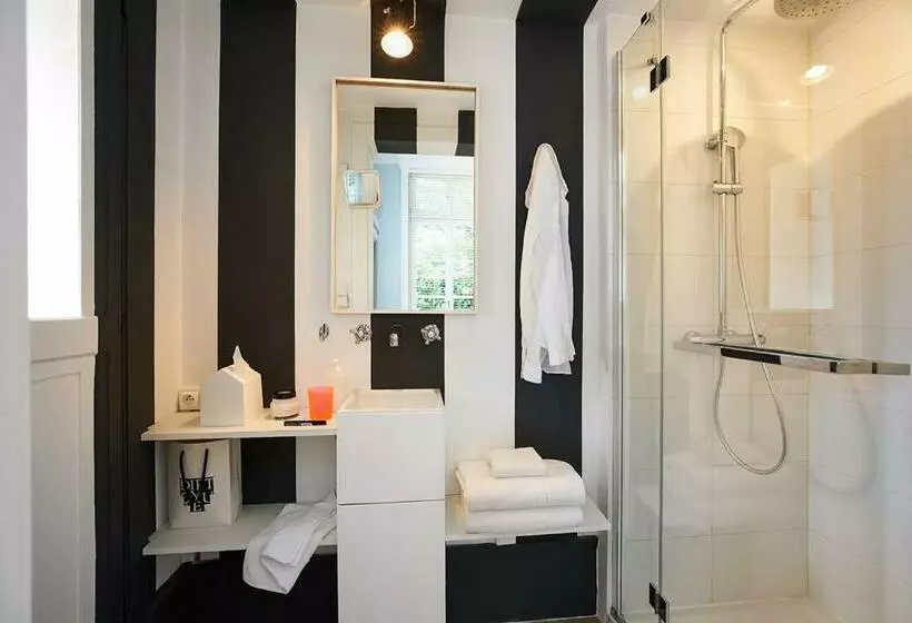 ベッドアンドブレックファースト Queen Christine