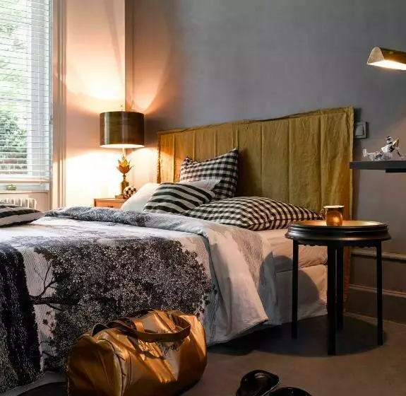 ベッドアンドブレックファースト Queen Christine