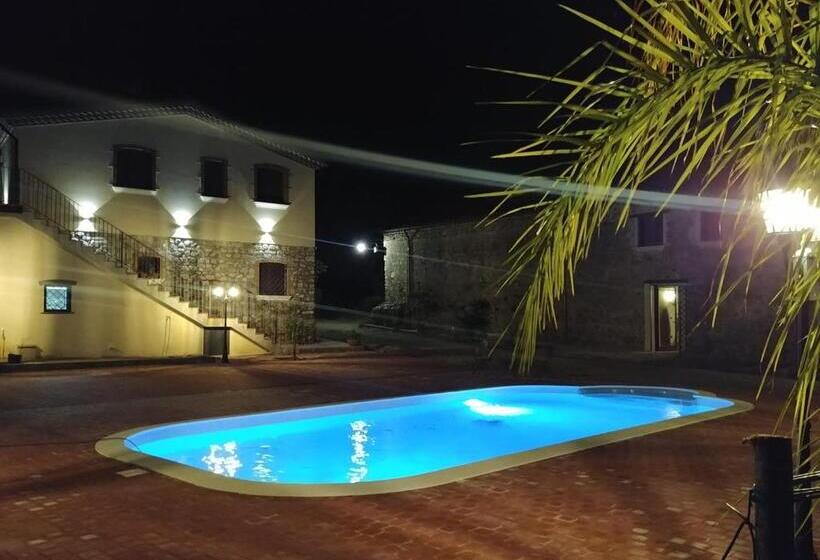 בית מלון כפרי Agriturismo Fellino