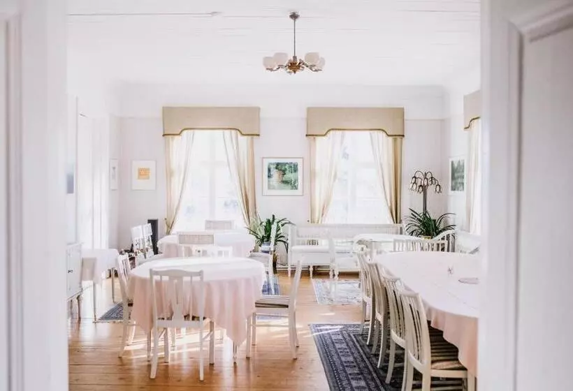 Hotelli Tiittalan Kartano