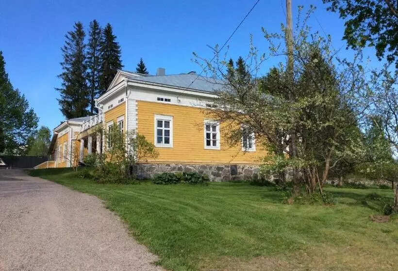 Hotelli Tiittalan Kartano