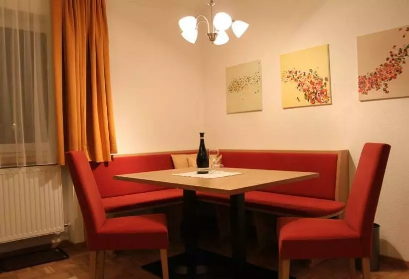 پانسیون Haus Roman Falch