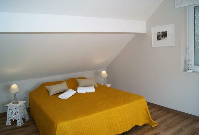 بنسيون O Forte Guest House