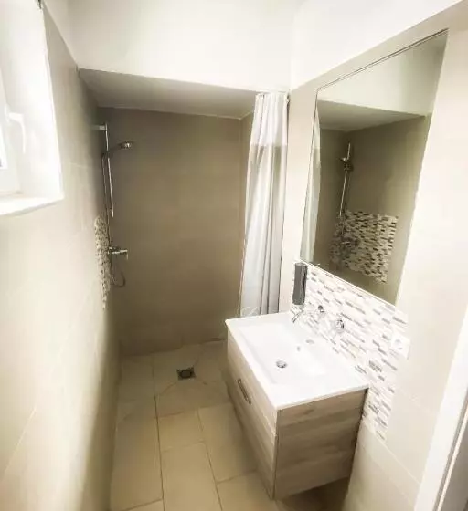 ペンション Tau Design