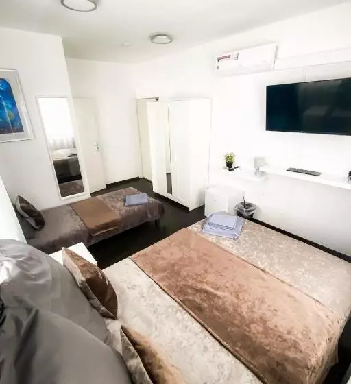 ペンション Tau Design