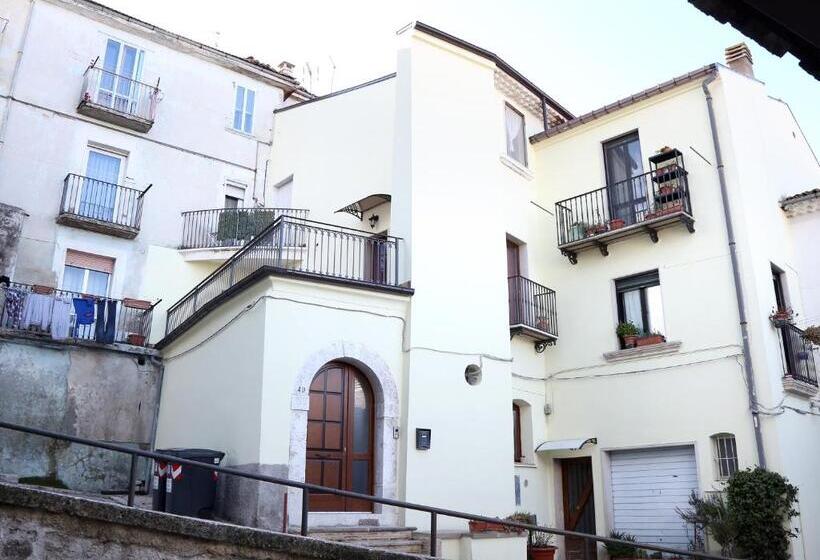 تختخواب و صبحانه Al Civico 49