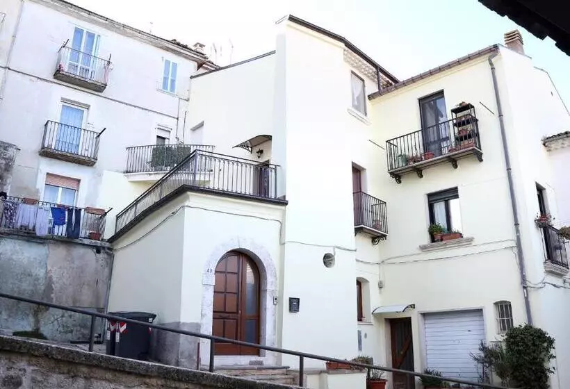 تختخواب و صبحانه Al Civico 49