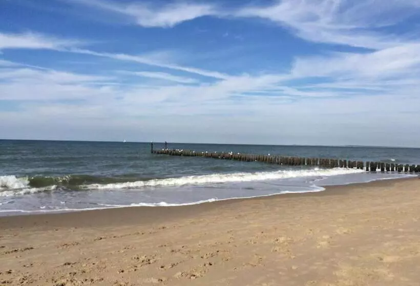 Aamiaismajoitus (B&B) Gastenverblijf Neeltje