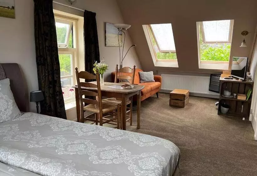 Aamiaismajoitus (B&B) Gastenverblijf Neeltje