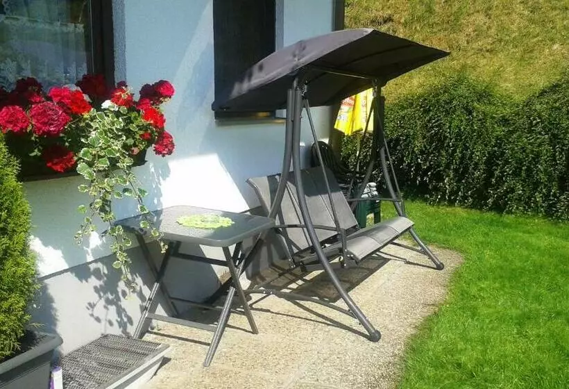 Aamiaismajoitus (B&B) Haus Bodenwinkler