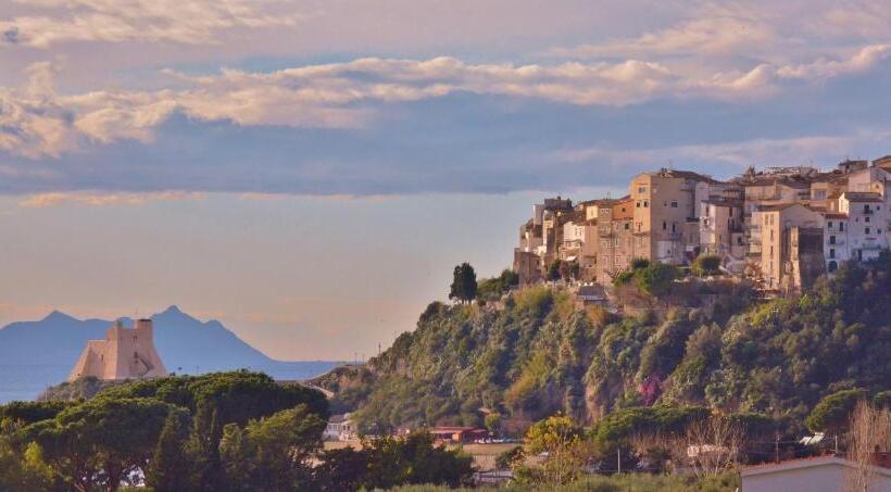住宿加早餐  Malakiri