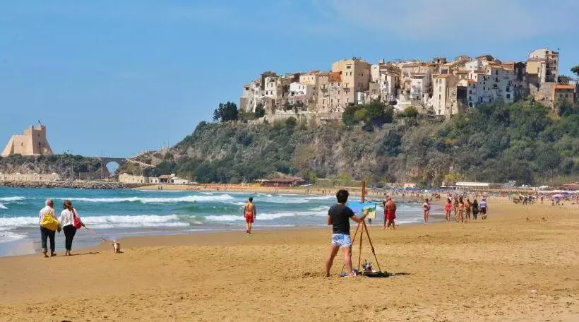 Aamiaismajoitus (B&B) Malakiri