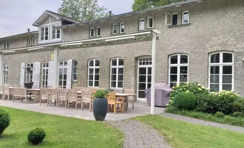 Hotelli Herrenhaus Gut Neuruppersdorf