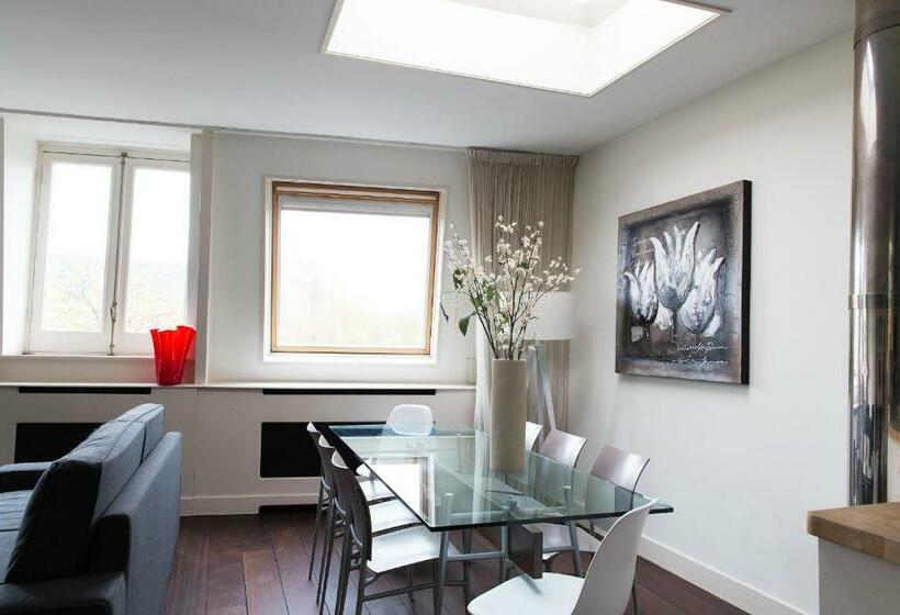 Marnix Top: 8p Near Leidsche