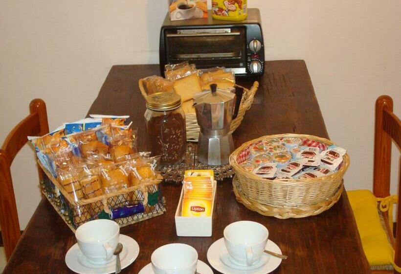 膳宿费 Cristina House