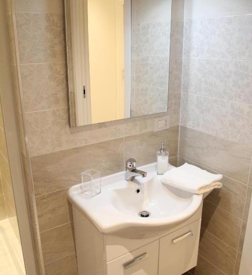 펜션 Quattro Stelle Al Porto Guest House