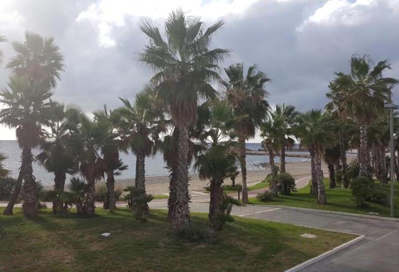 펜션 Quattro Stelle Al Porto Guest House