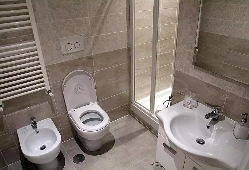 ペンション Quattro Stelle Al Porto Guest House