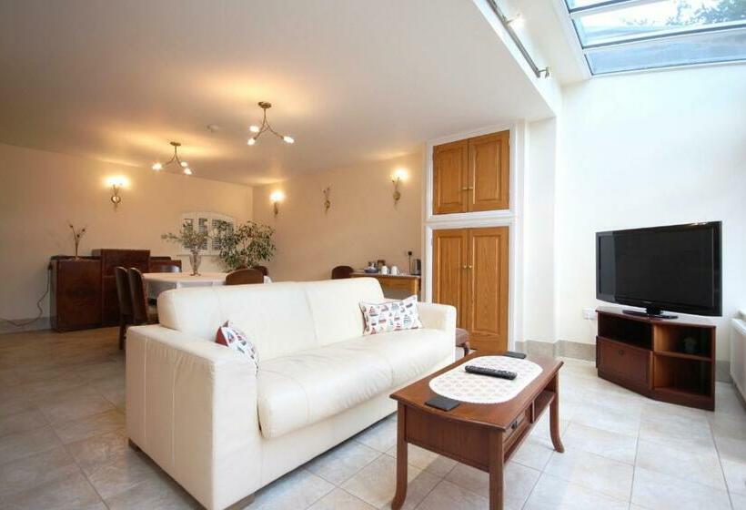 Strathmore Bed & Breakfast