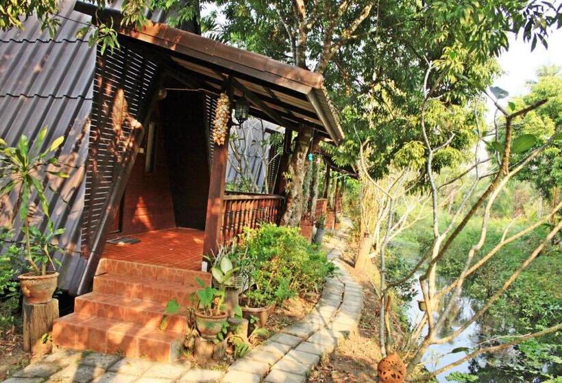 Baansuan Lychee Maeklong Resort Ampawa