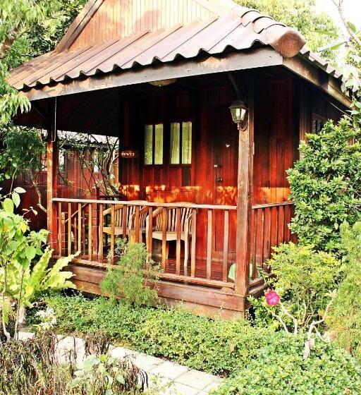 Baansuan Lychee Maeklong Resort Ampawa