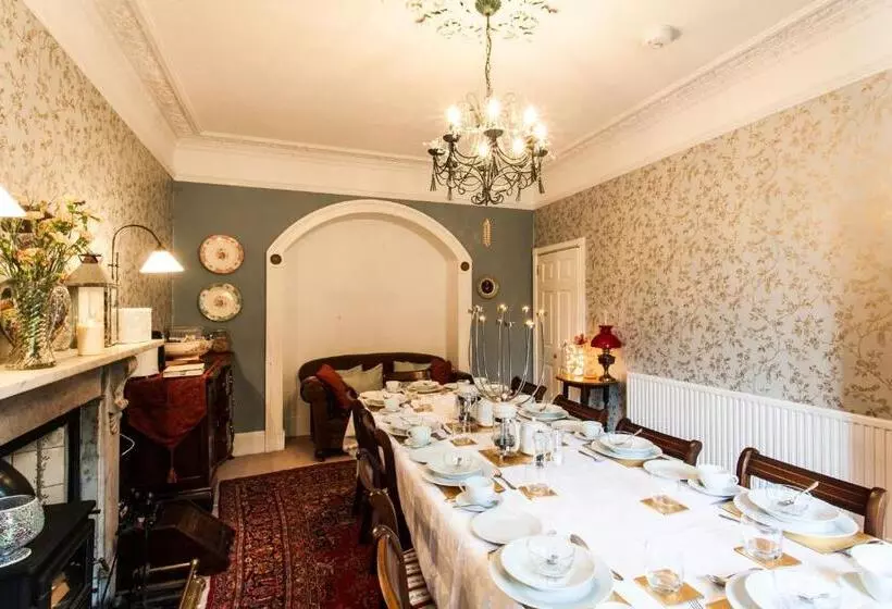 Aamiaismajoitus (B&B) Inglewood House