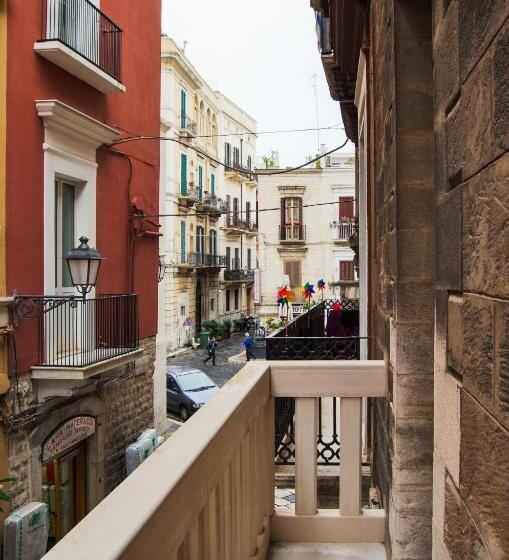 تختخواب و صبحانه L Officina