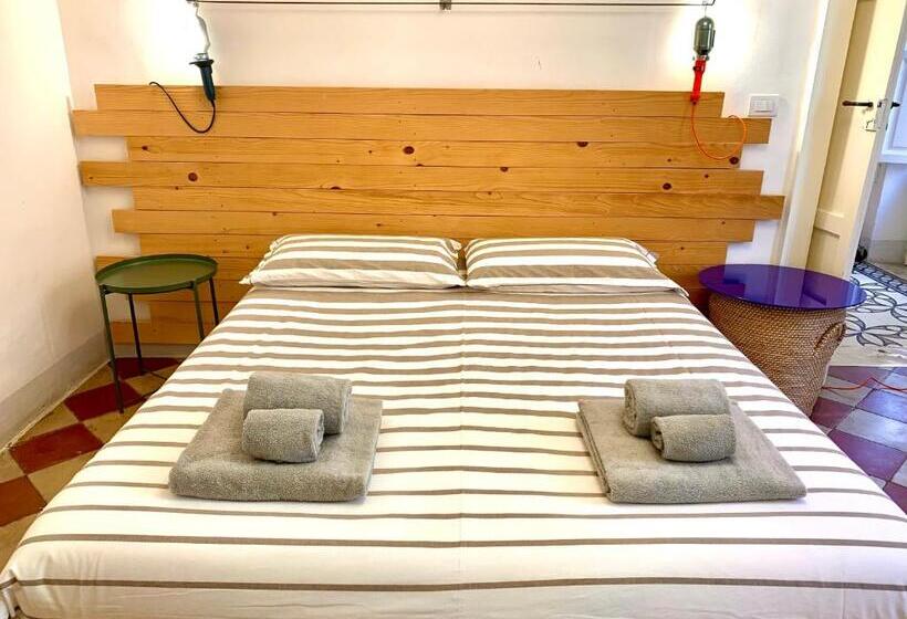 تختخواب و صبحانه L Officina